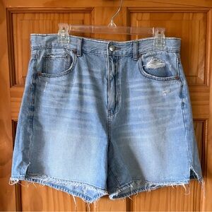 American Eagle women’s Highest Rise Baggy Short size 12